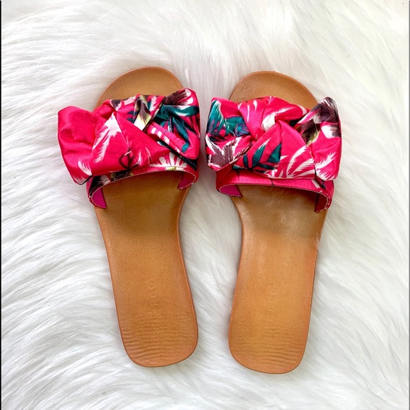 NEW✨Hot Pink Sandal slide 5.5-10 - Picture 2 of 2